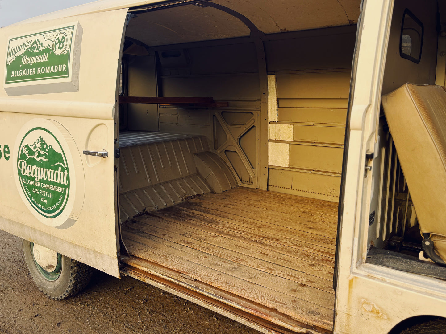 VW T2A Cheese Bus 1969
