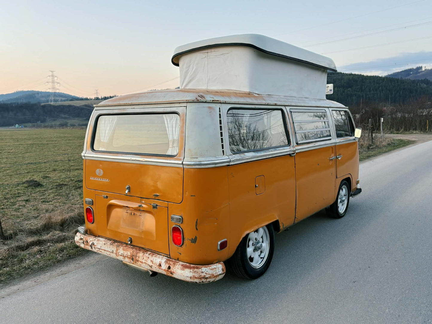 VW T2A Sierra Yellow Deluxe Sunroof 1971