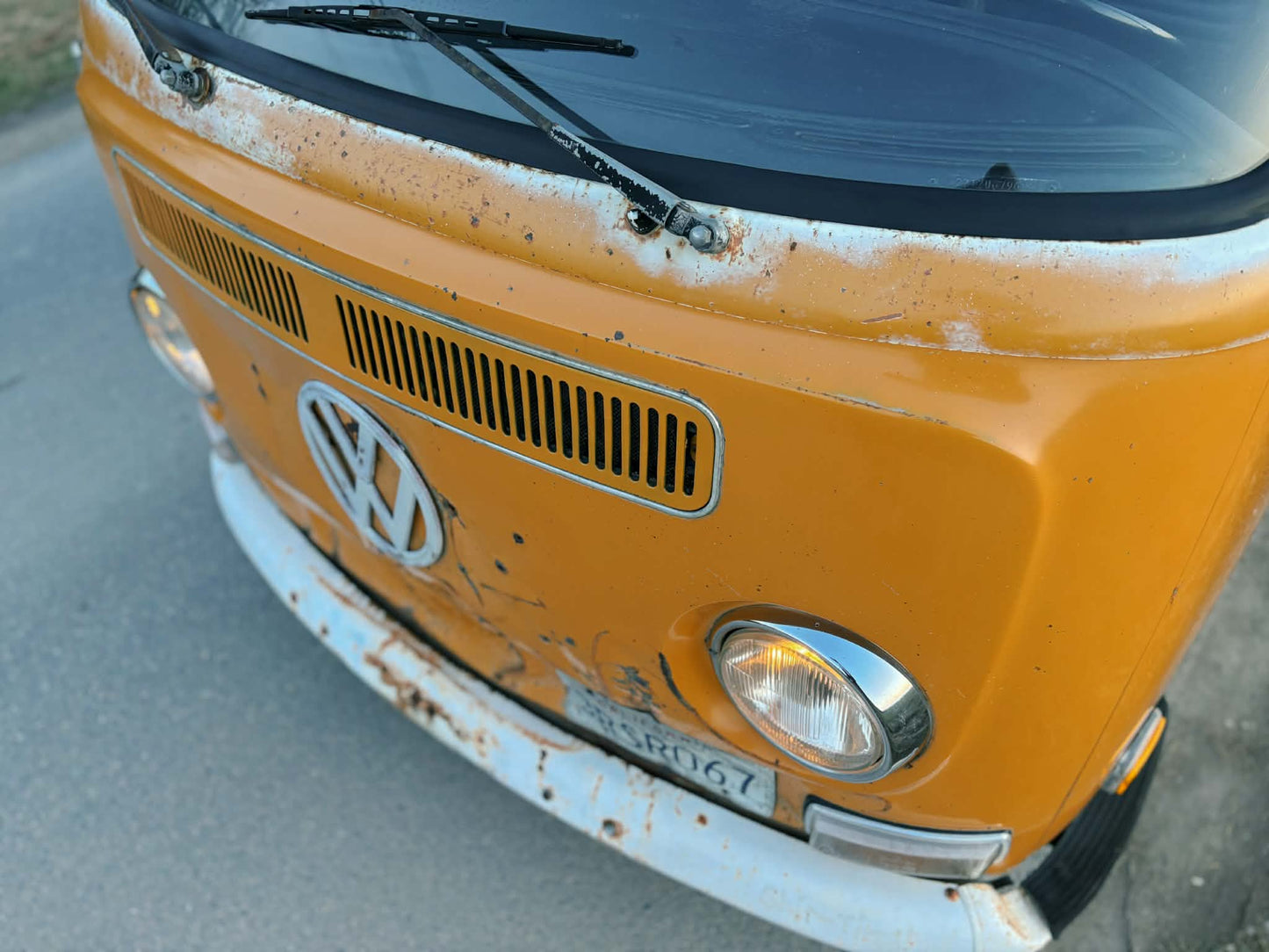 VW T2A Sierra Yellow Deluxe Sunroof 1971