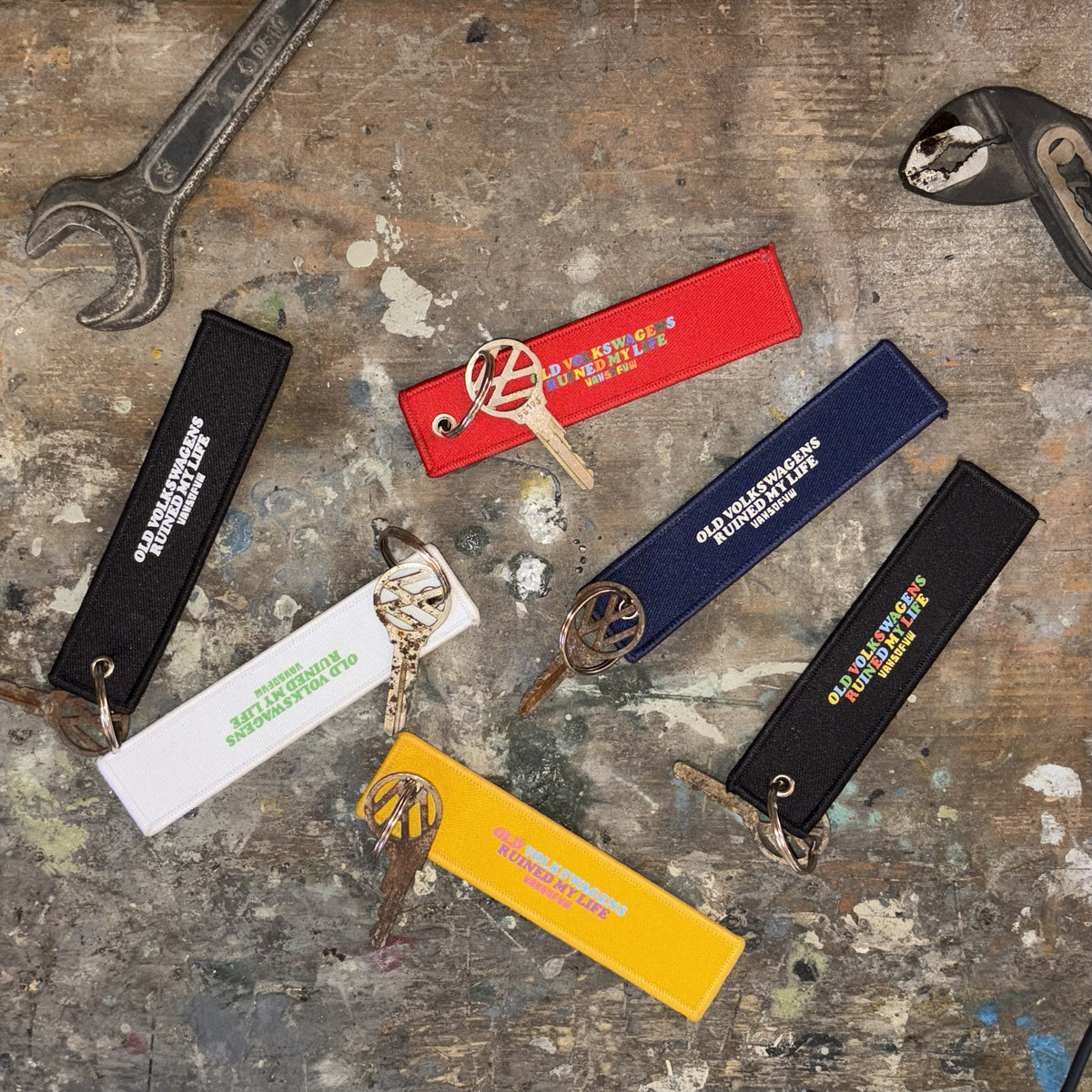 VW keychains in all colours – Old Volkswagens Ruined My Life logo – vansofvw